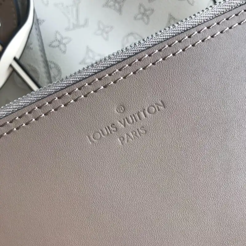 LV Bags 19B570373