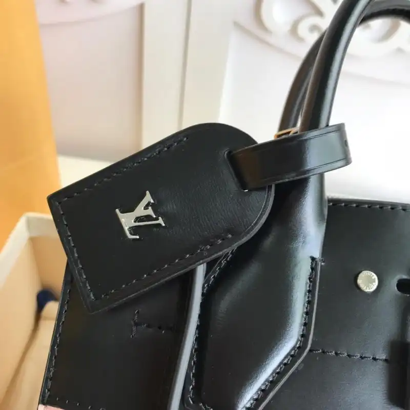 LV Bags 19B570375