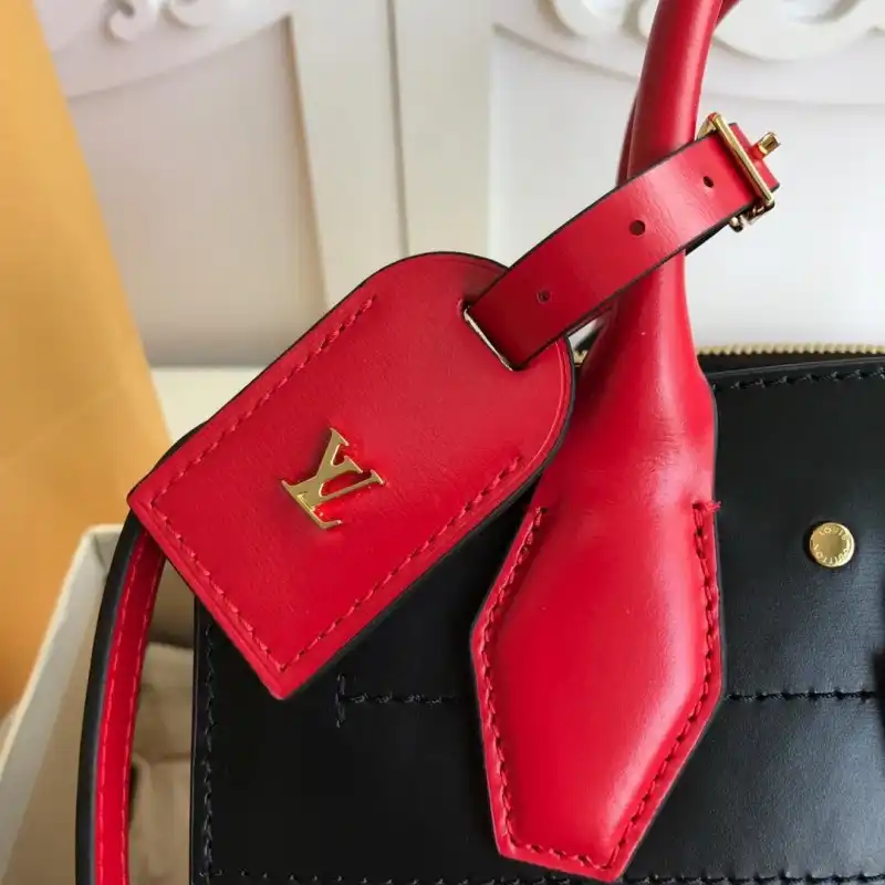 LV Bags 19B570376