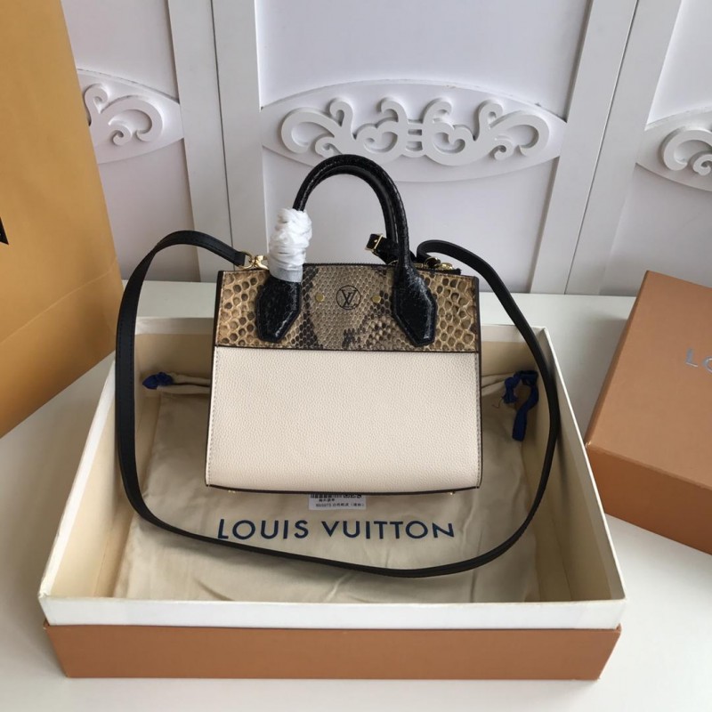 FASH LOUIS VUITTON Bags 19B570379