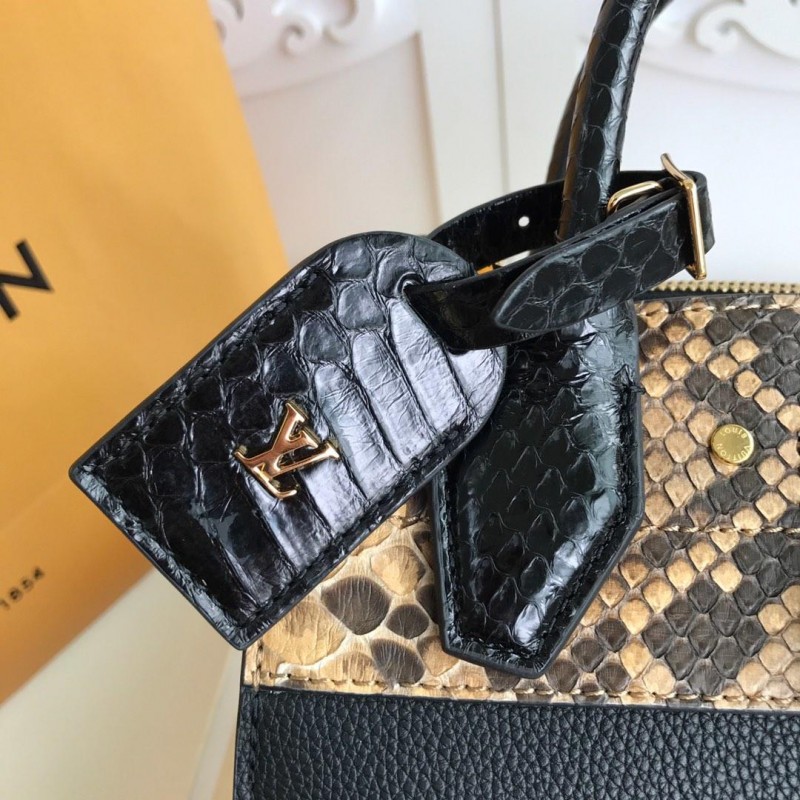 FASH LOUIS VUITTON Bags 19B570380