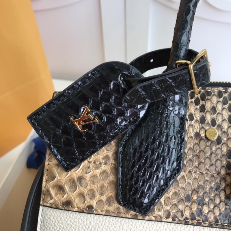 FASH LOUIS VUITTON Bags 19B570383