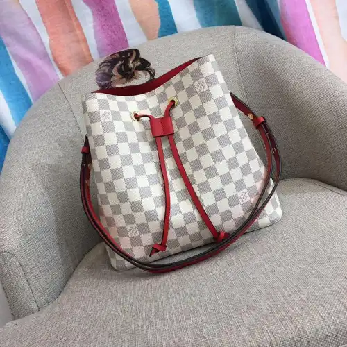 LV Bags 19B570396