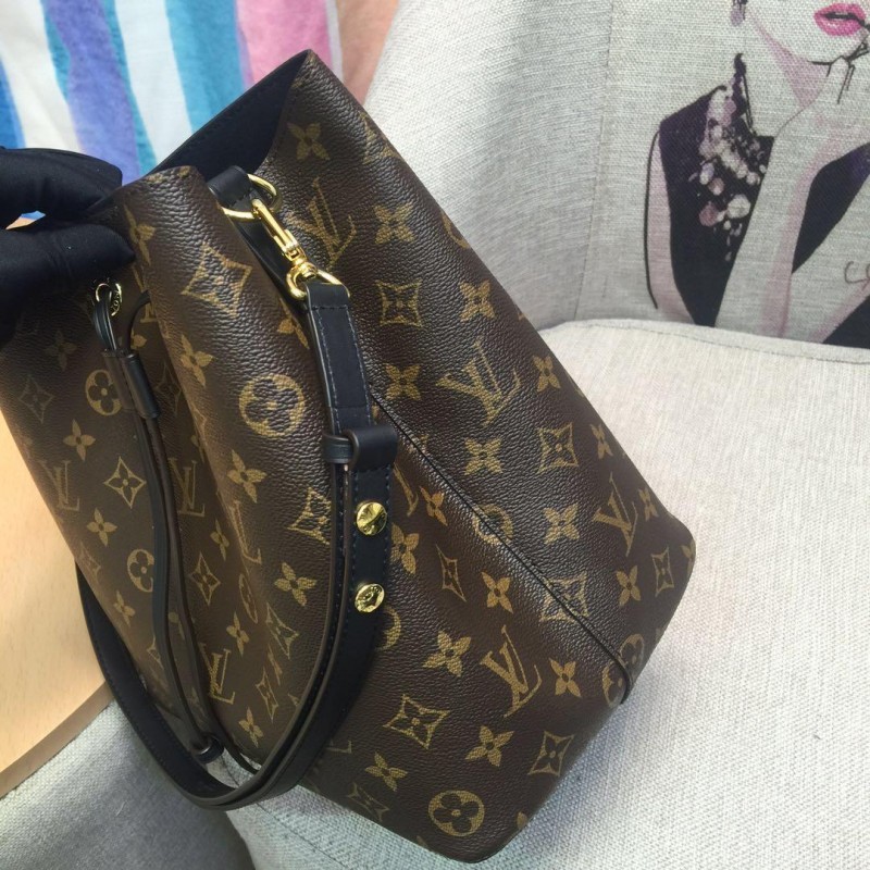 FASH LOUIS VUITTON Bags 19B570400