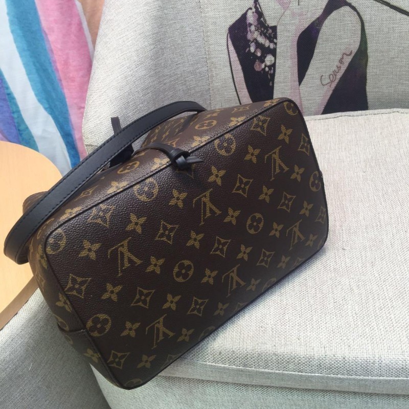 FASH LOUIS VUITTON Bags 19B570400