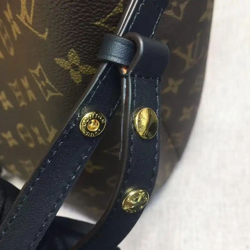 LV Bags 19B570400