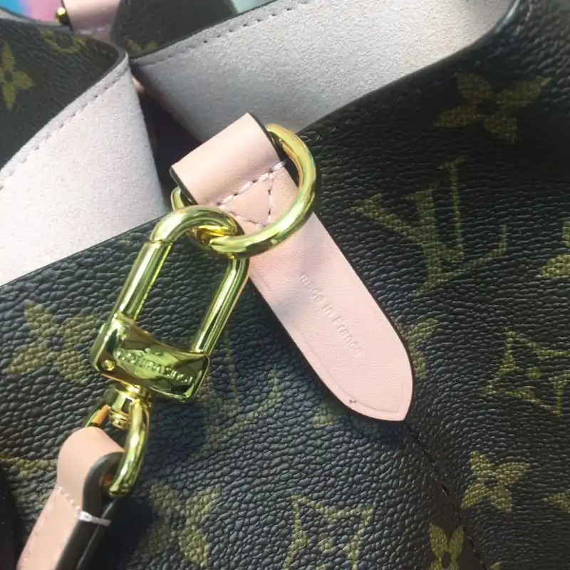 LV Bags 19B570402