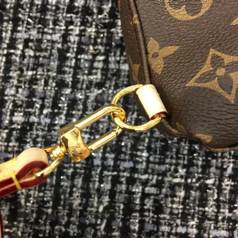 LV Bags 19B570405