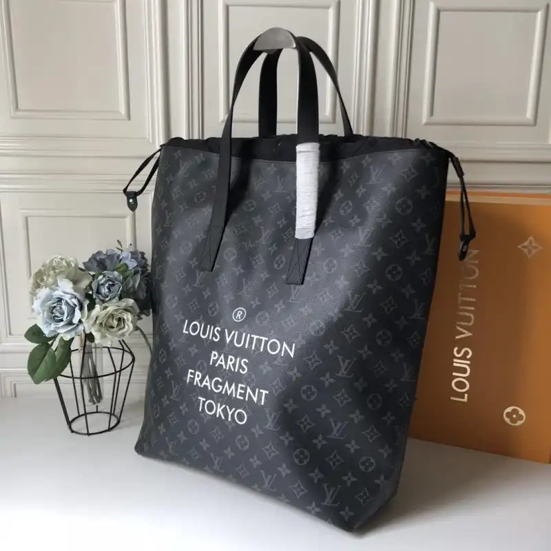 LV Bags 19B570408