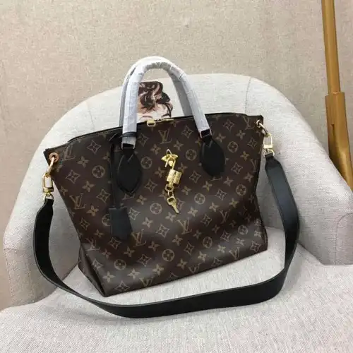 LV Bags 19B570427