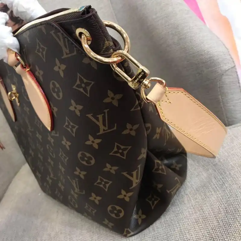 LV Bags 19B570428