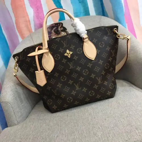 LV Bags 19B570428