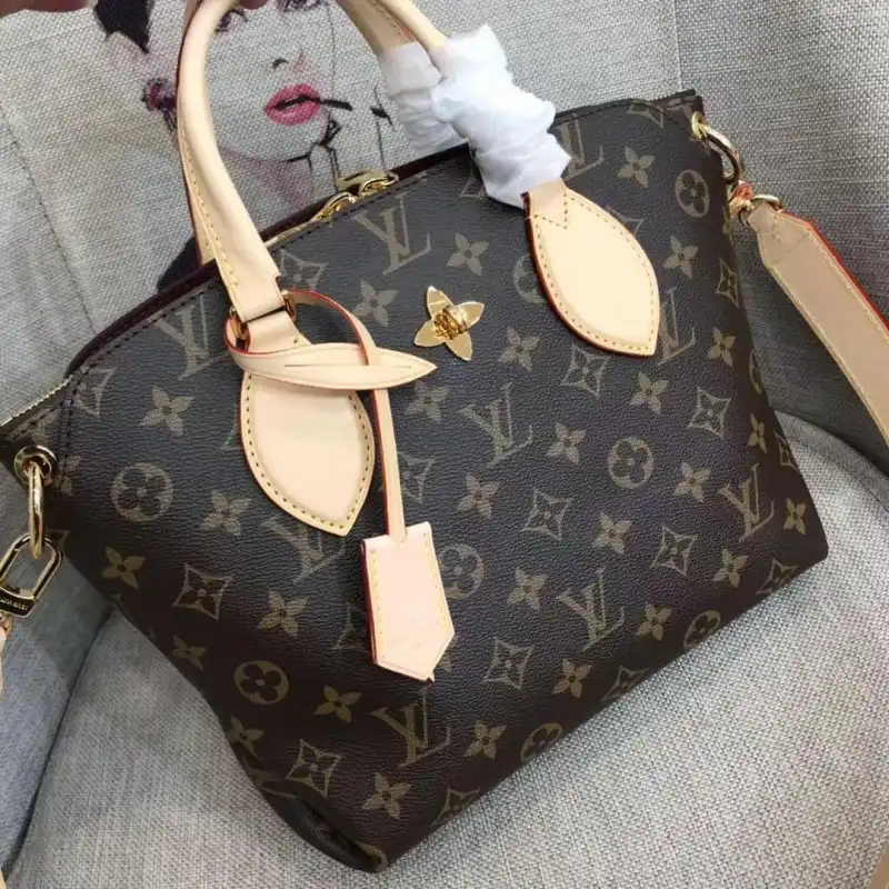 LV Bags 19B570431