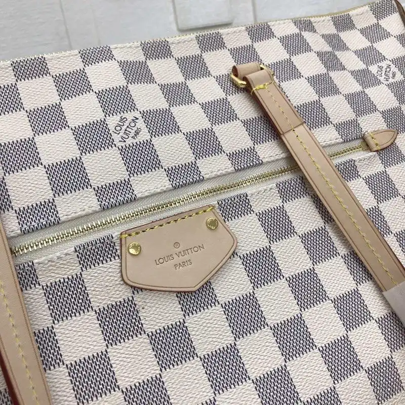 LV Bags 19B5790007