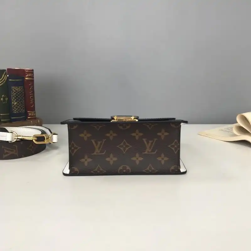 LV Bags 19B5790019