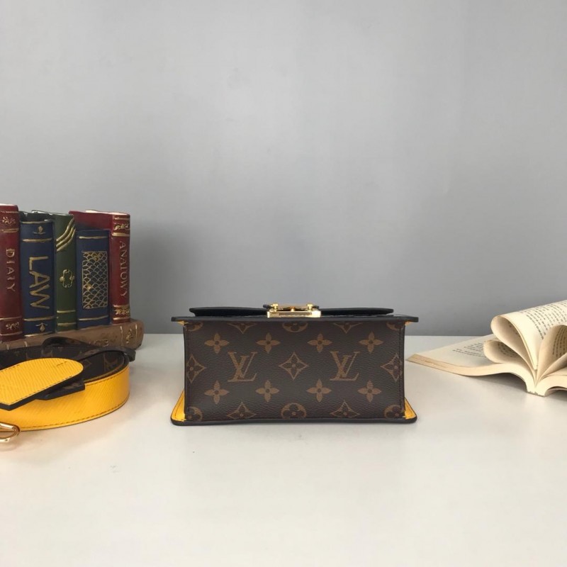 FASH LOUIS VUITTON Bags 19B5790020