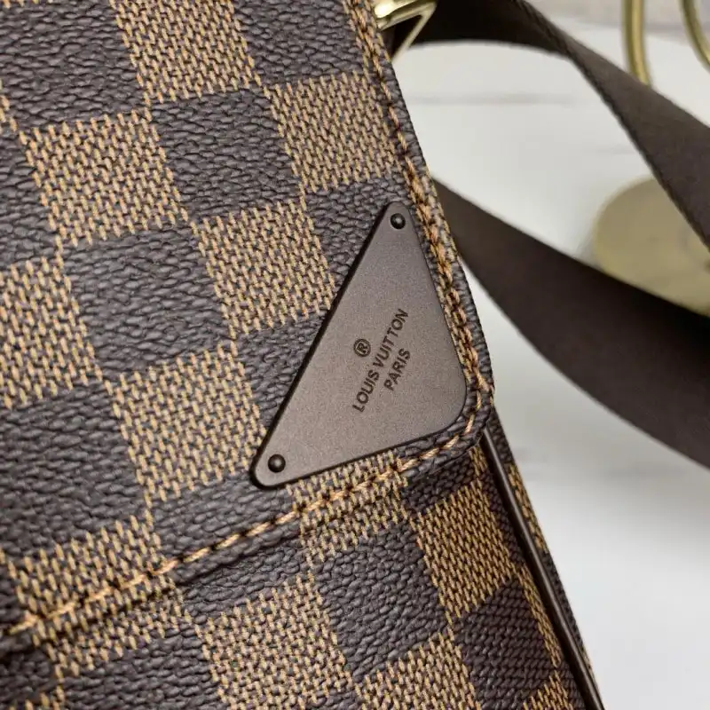 LV Bags 19B5790047