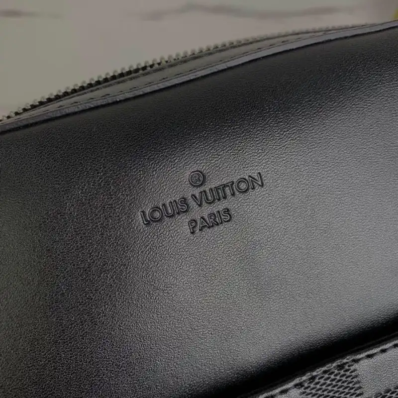 LV Bags 19B5790048