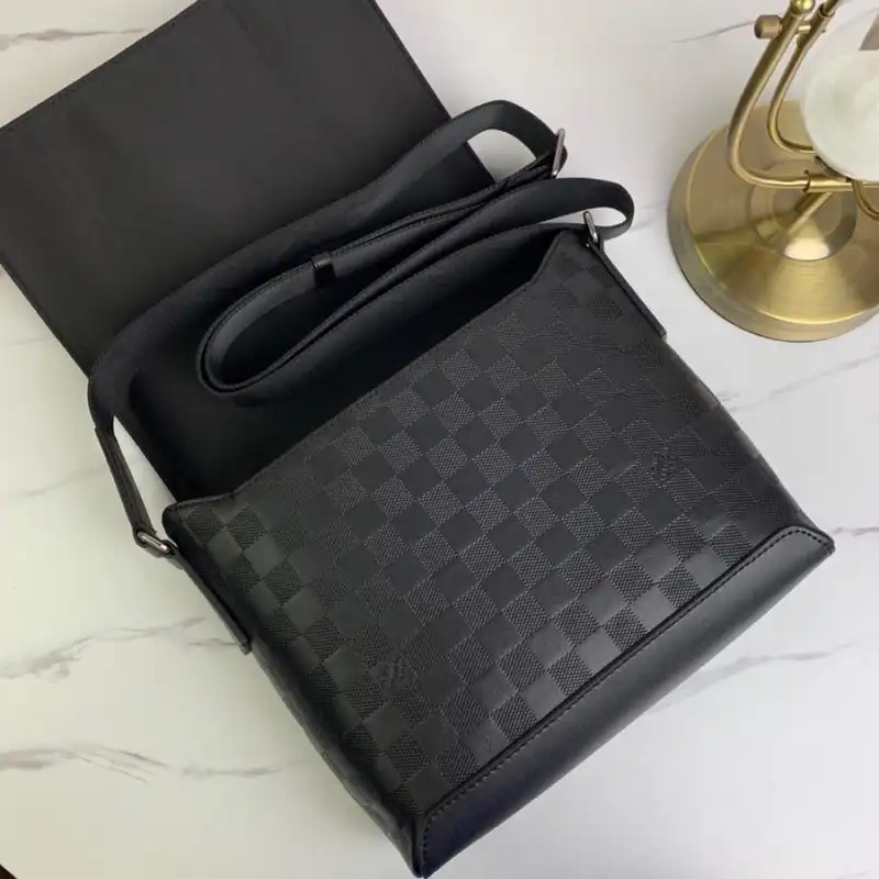 FASH LOUIS VUITTON Bags 19B5790051