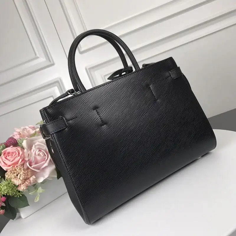 LV Bags 19B5790059