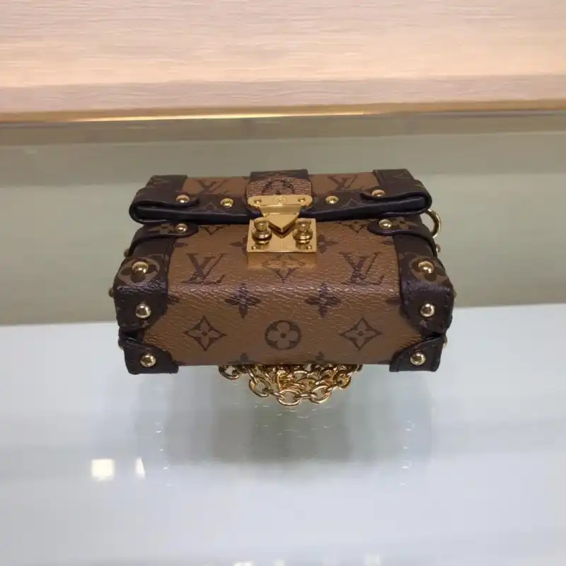 LV Bags 19B5790062