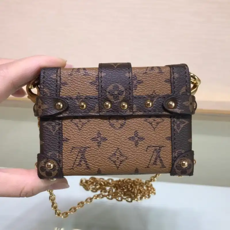 LV Bags 19B5790062