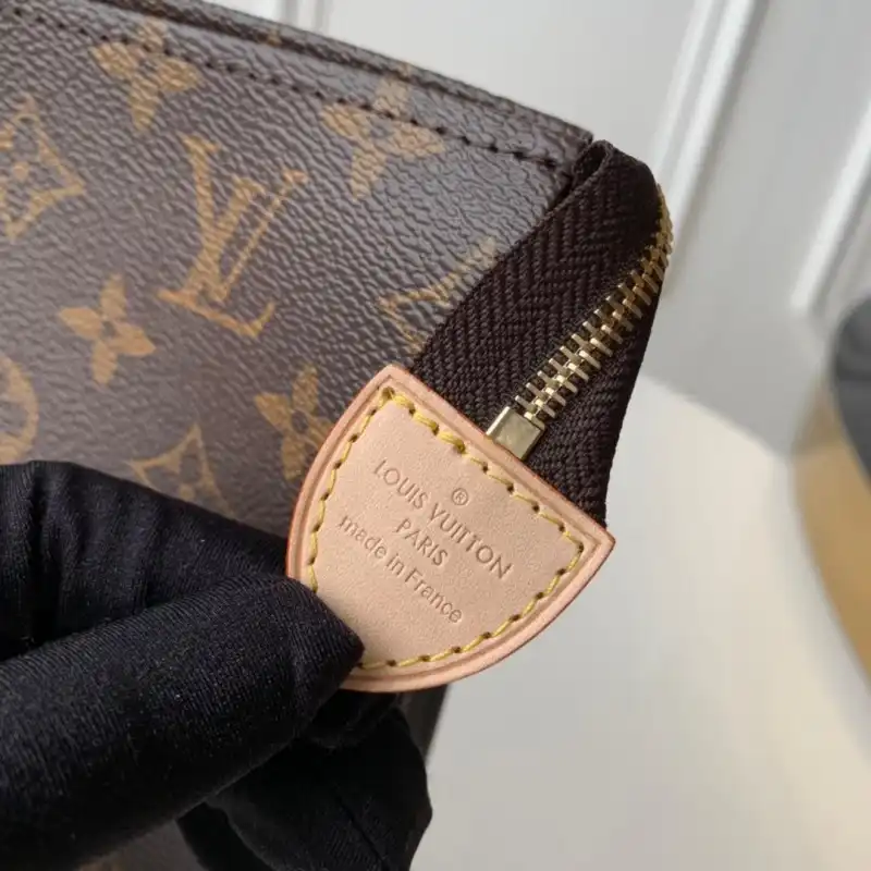 LV Bags 19B5790072