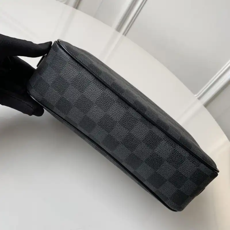 LV Bags 19B5790075