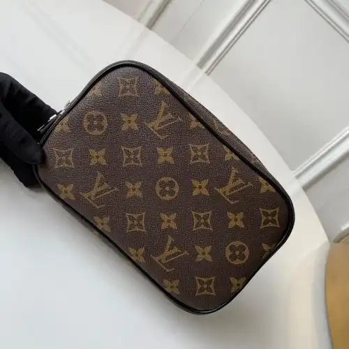 LV Bags 19B5790078