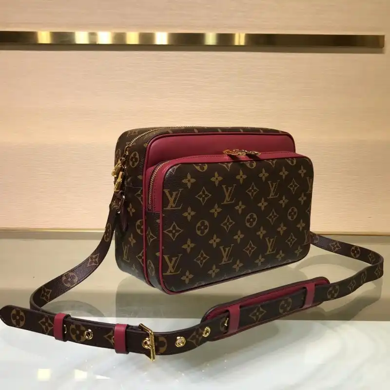 FASH LOUIS VUITTON Bags 19B5790080