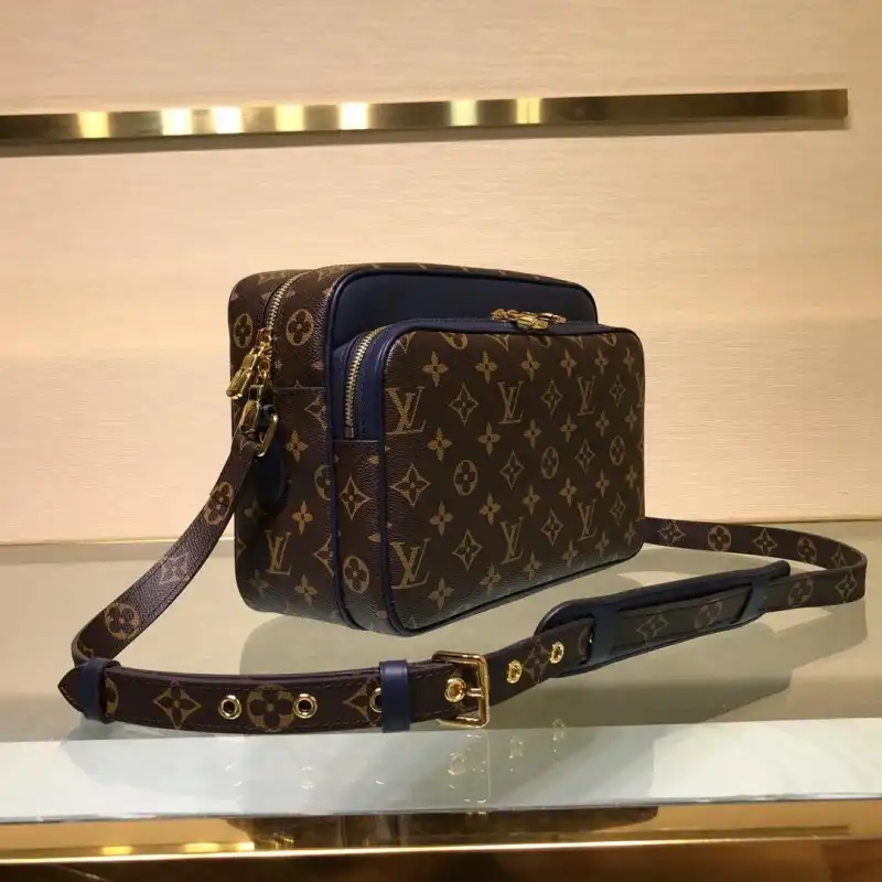 FASH LOUIS VUITTON Bags 19B5790081