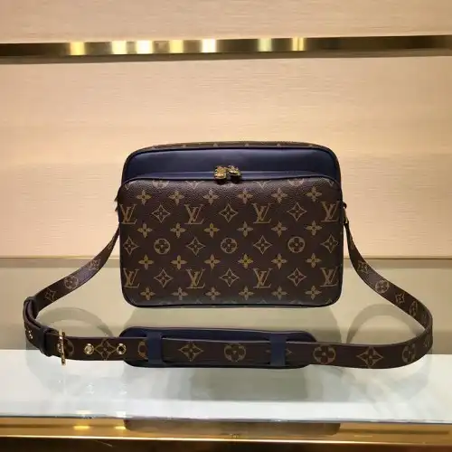 LV Bags 19B5790081