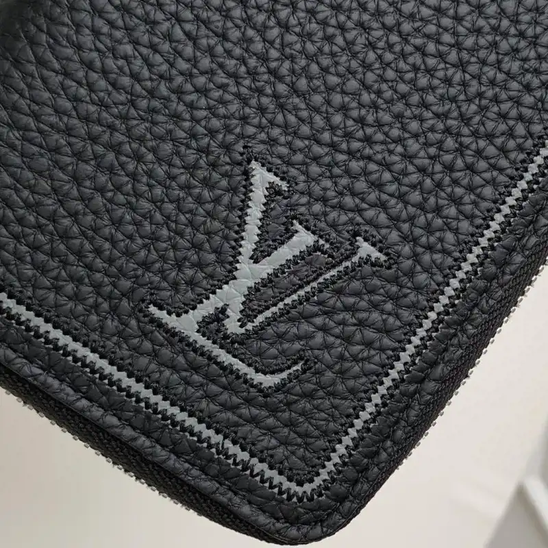 LV Bags 19B5790086