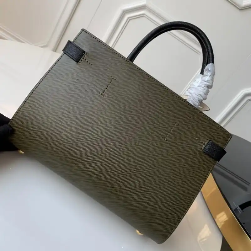 LV Bags 19B5790100