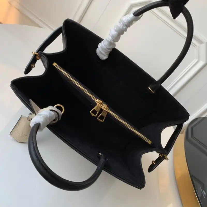 LV Bags 19B5790100