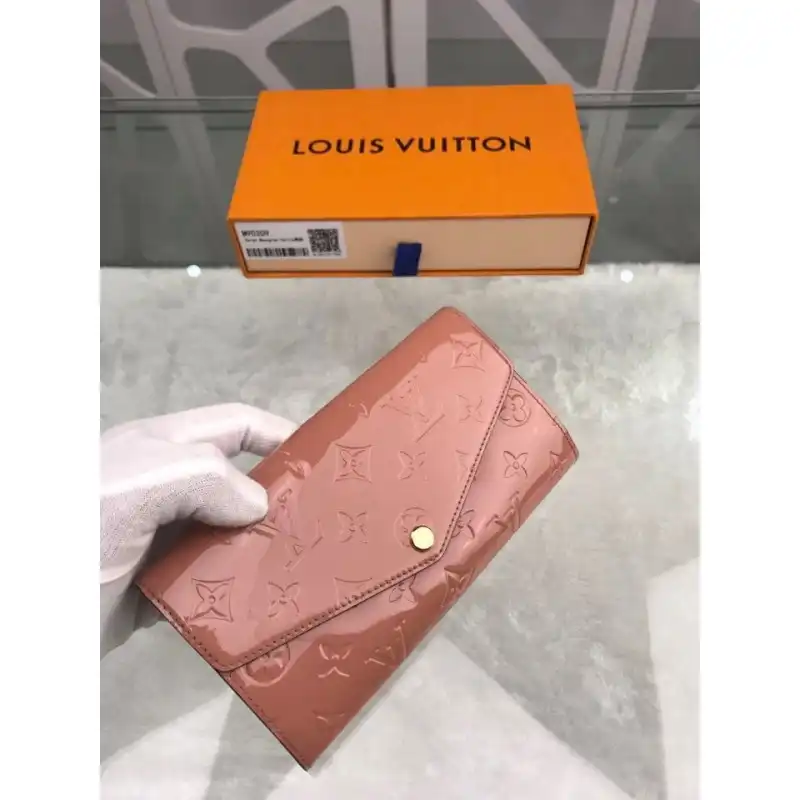 LV Bags 19B57B0006