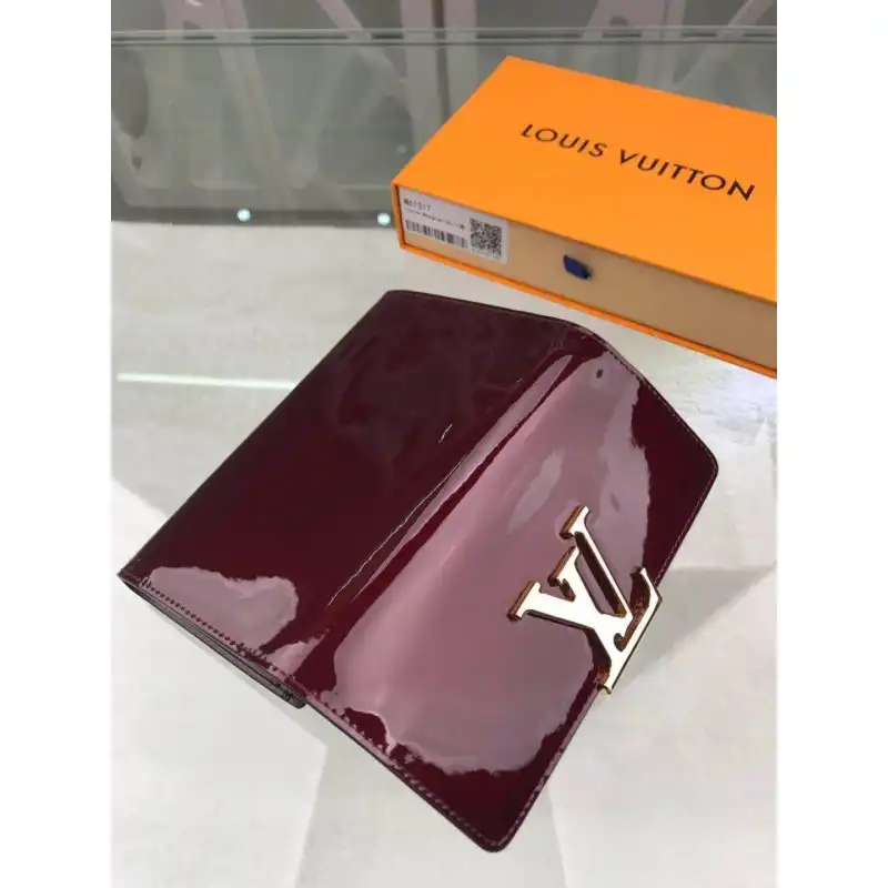 LV Bags 19B57B0012