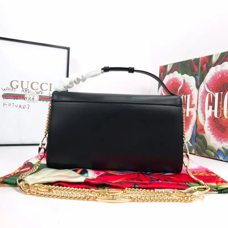 Gucci Bags 19B57B0024