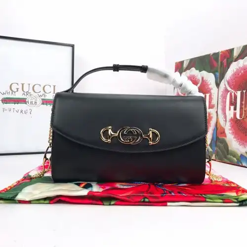 Gucci Bags 19B57B0024