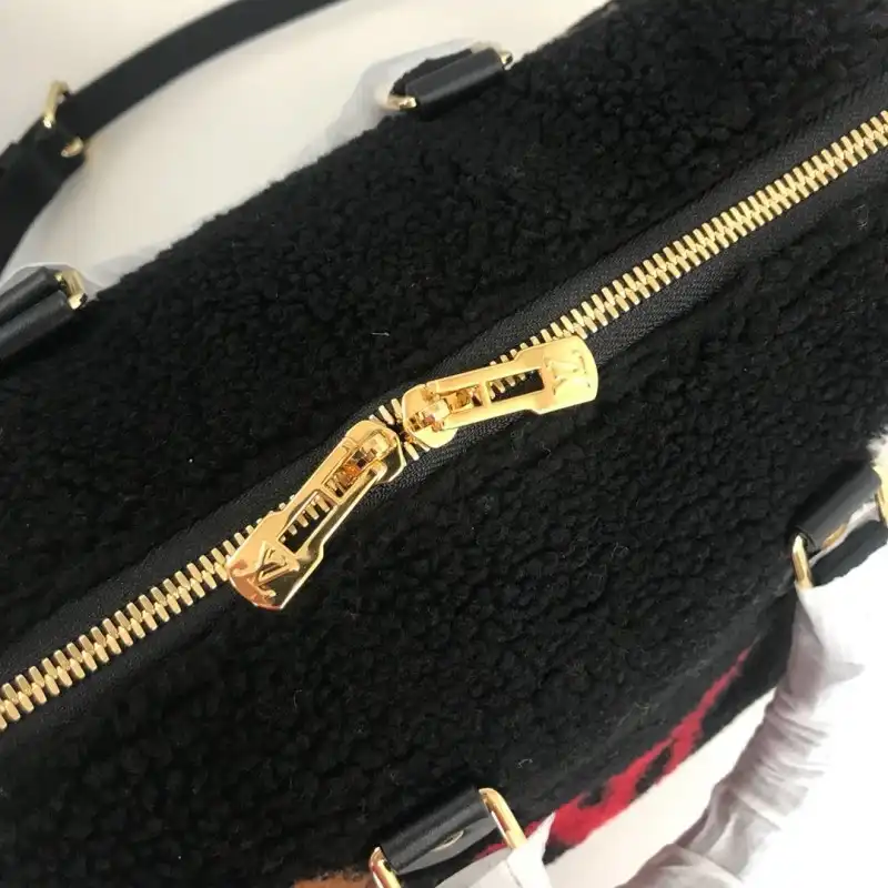 LV Bags 19B57B0031