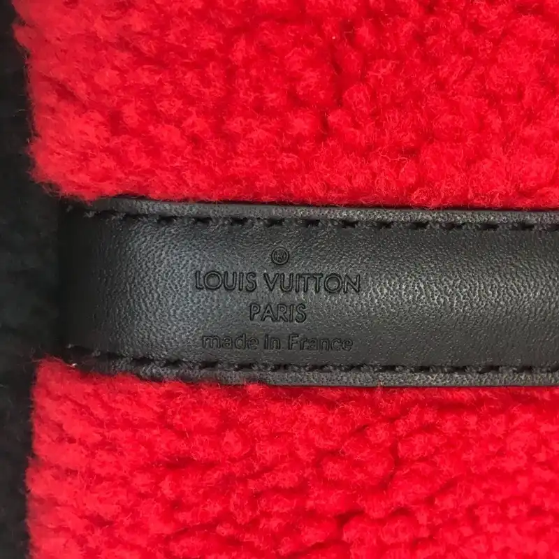 LV Bags 19B57B0031