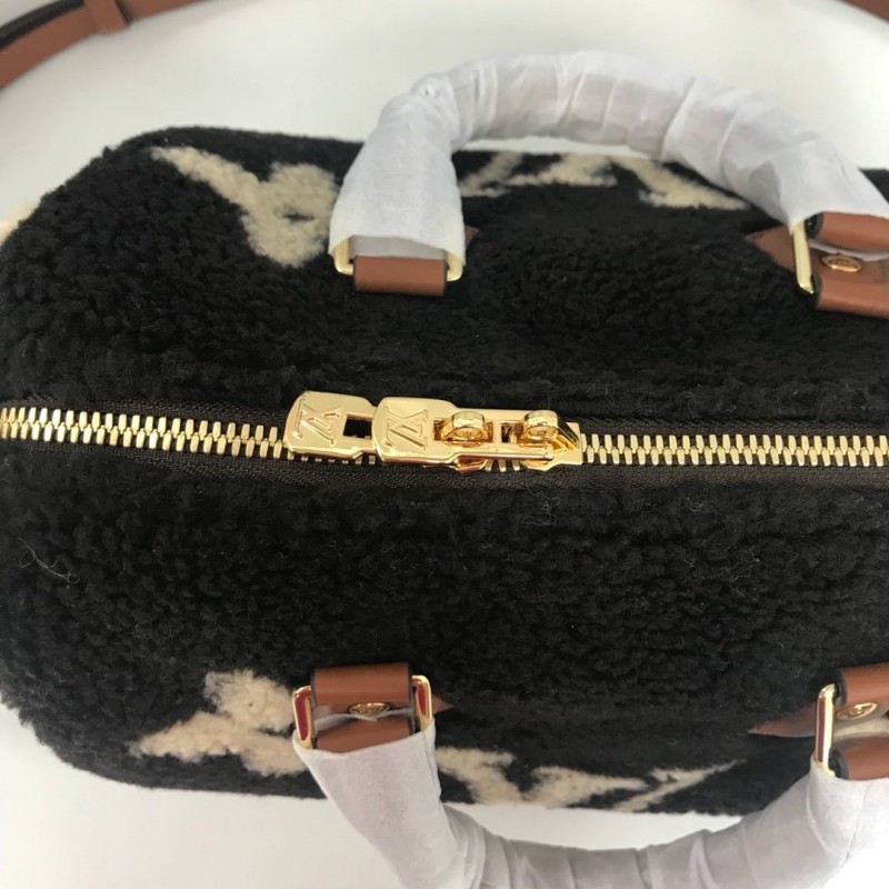 FASH LOUIS VUITTON Bags 19B57B0032