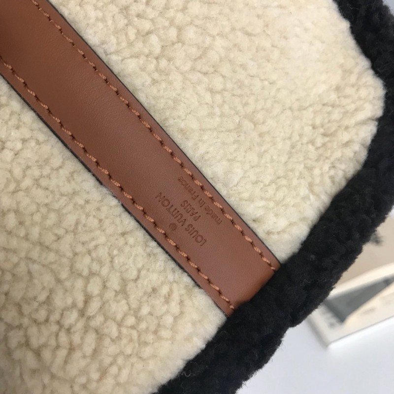 FASH LOUIS VUITTON Bags 19B57B0032