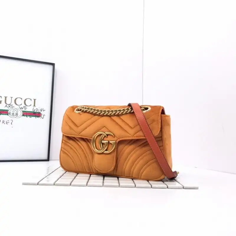 Cheap Gucci Bags 19B57G0004