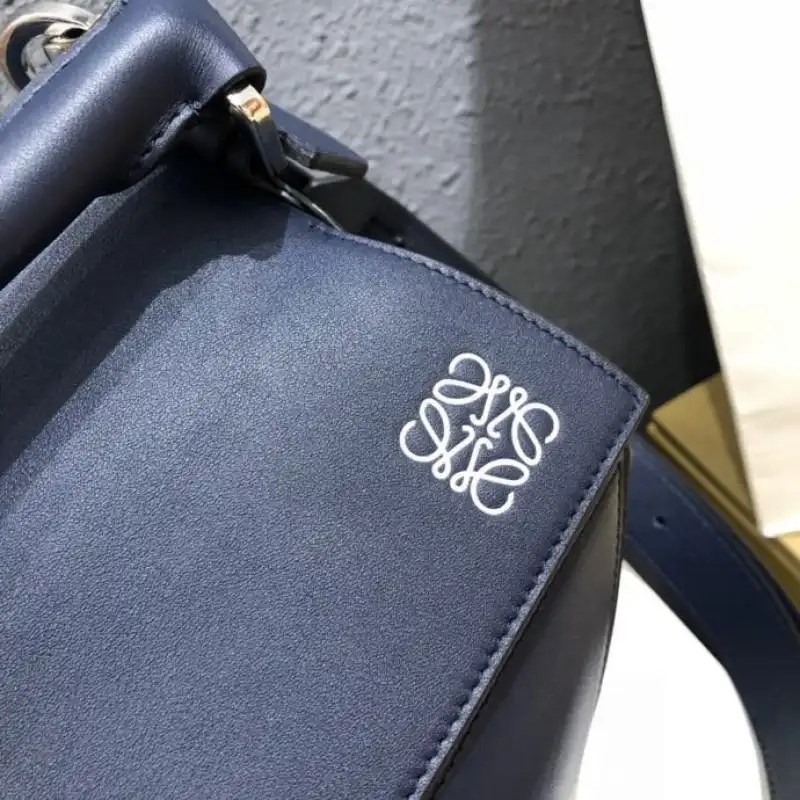 Fashionrepsfam ru Loewe s Bag 19YAN0003