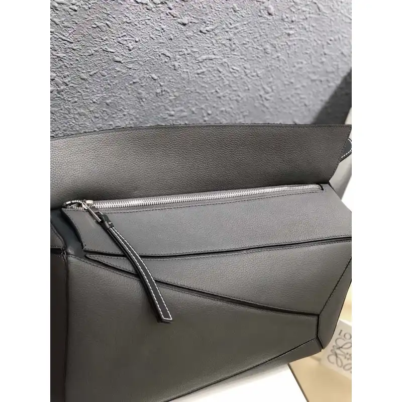 Loewe s Bag 19YAN0004