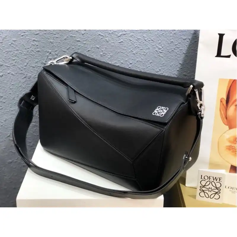 Loewe s Bag 19YAN0005