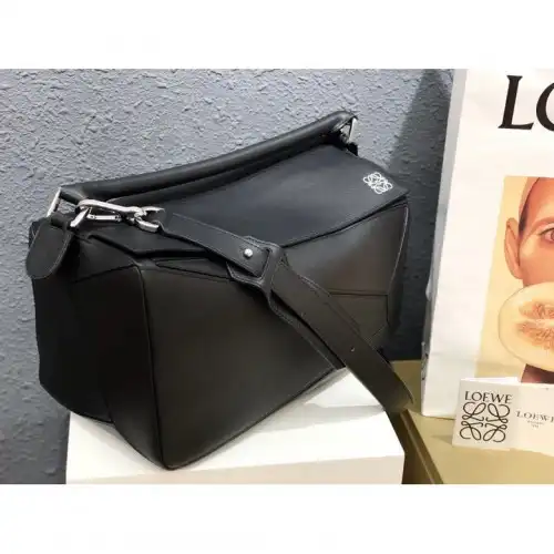 Fashionrepsfam ru Loewe s Bag 19YAN0005