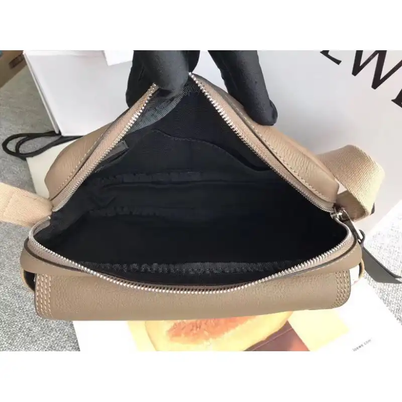 Loewe s Bag 19YAN0010