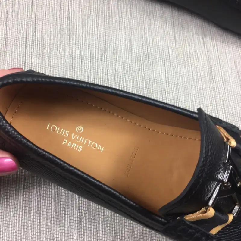 Fashionrep LV Shoes 19SH0053